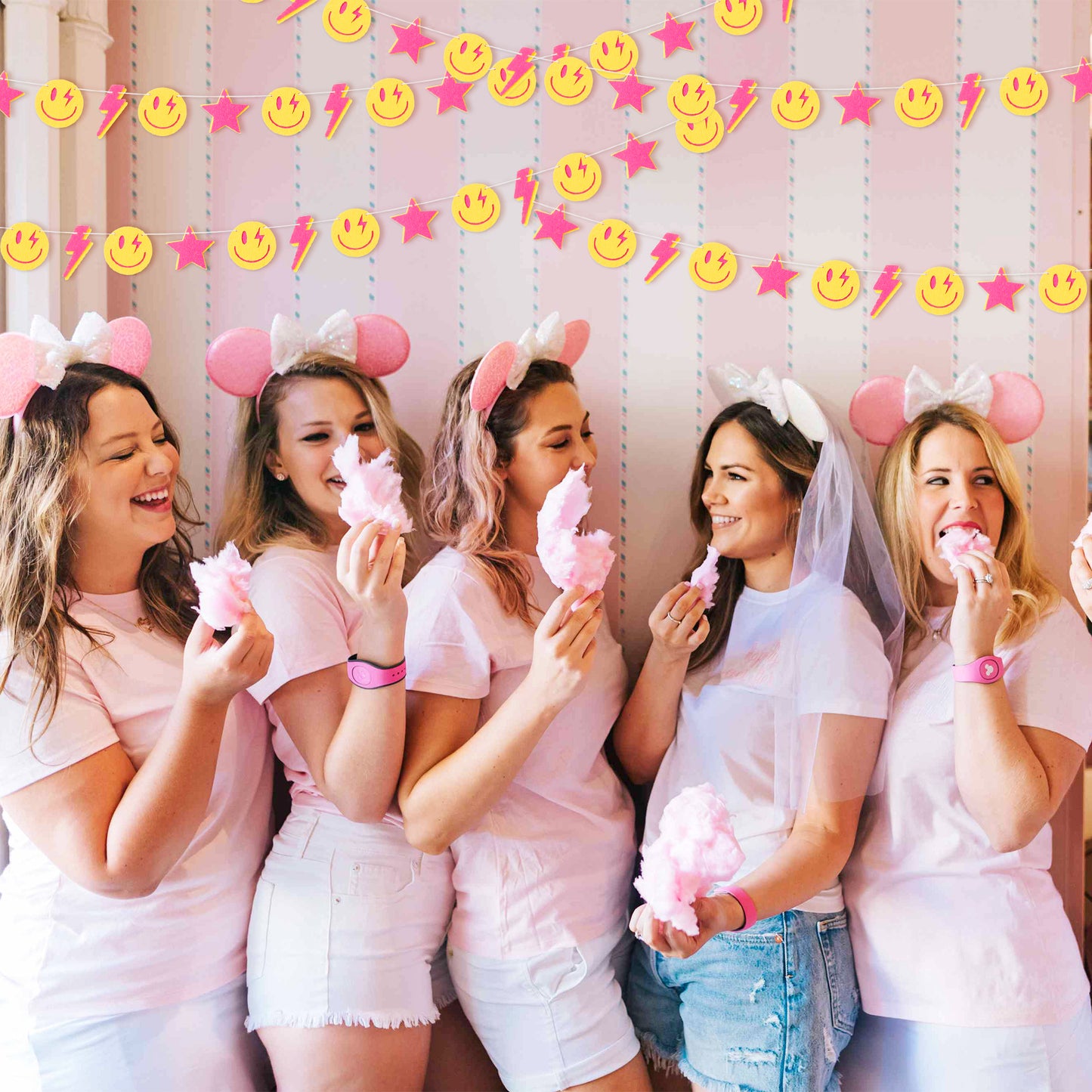 4Pcs Preppy Smile Face Lighting Star Garland Party Decoration College Room Decor, Back to School Dorm Classrooms Decorations, Trendy Style Sweet Room Decor For Teen Girls Back to School Gifts